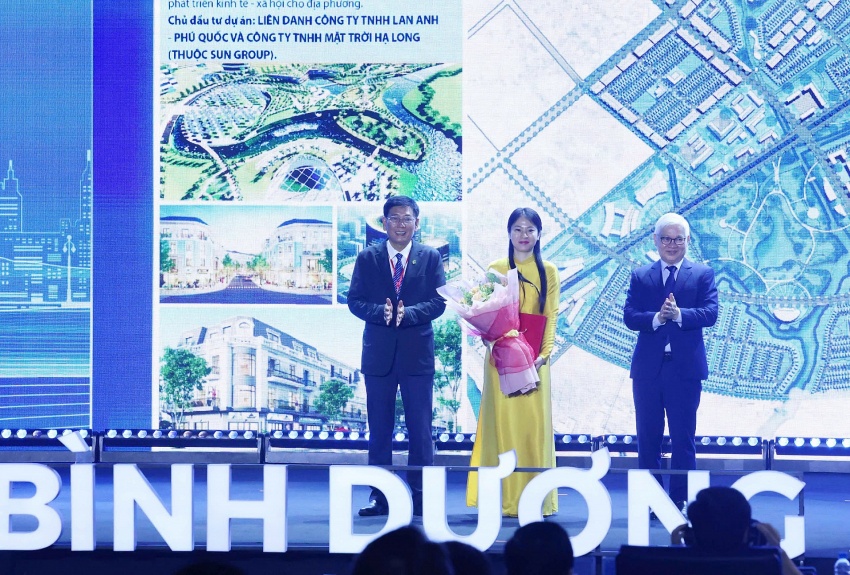 Binh Duong grants approval for eight projects worth $1.8 billion